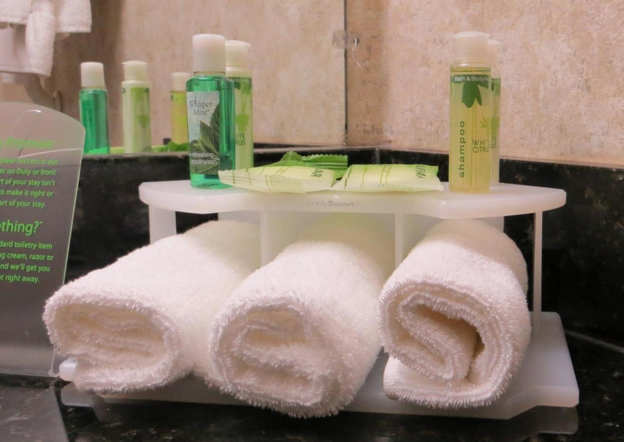 Holiday Inn Express & Suites - Spartanburg-North By Ihg Room photo